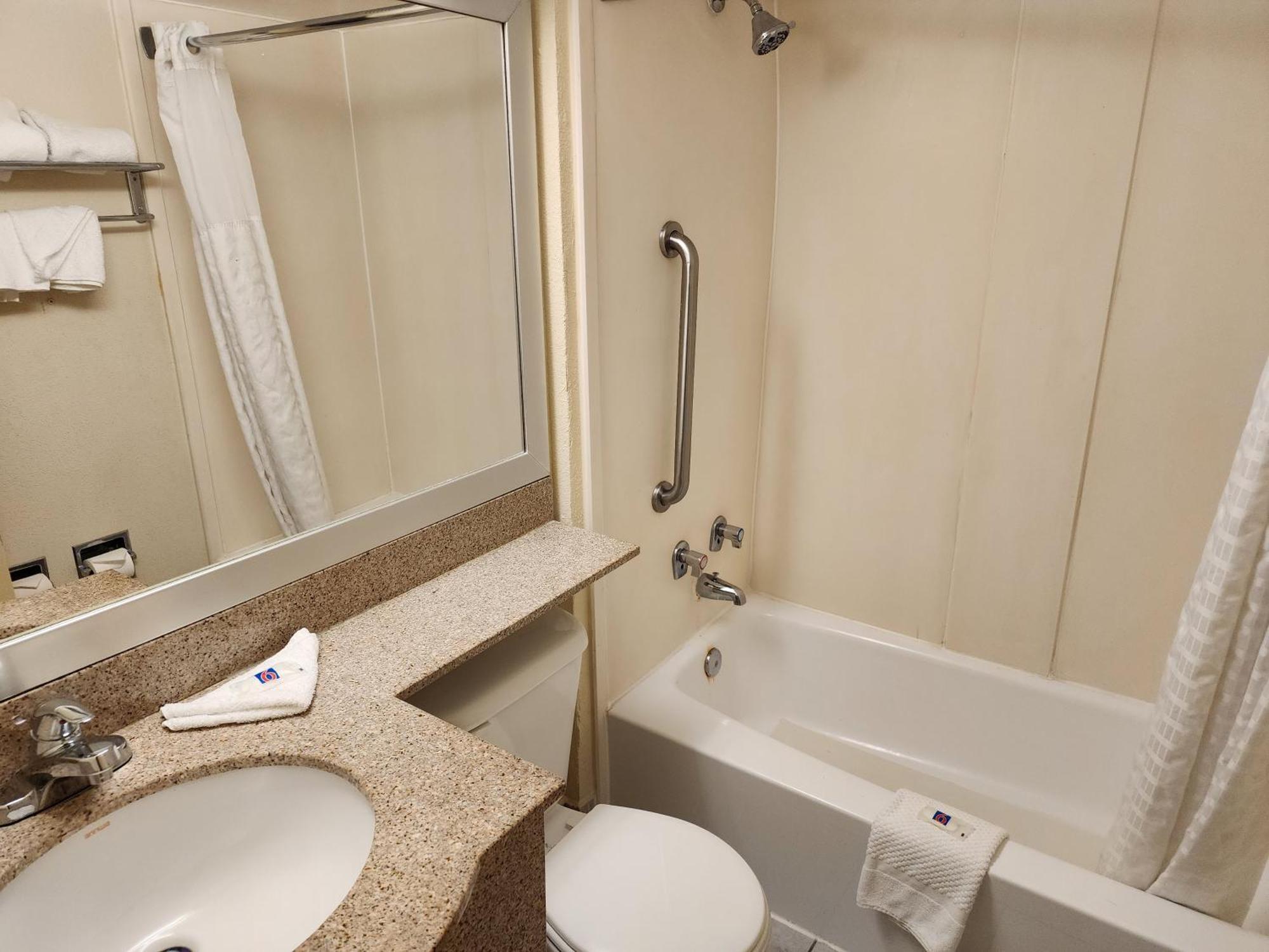 Suites Catonsville Md Baltimore West エクステリア 写真